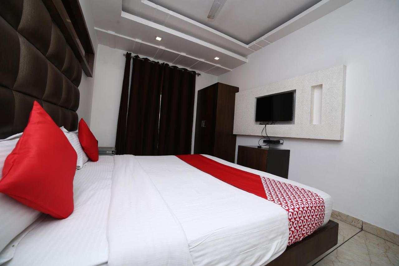 Oyo 11150 Hotel Jmd Rooms Нью-Делі Екстер'єр фото