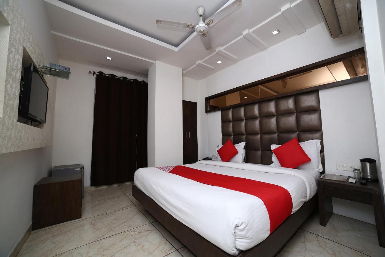 Oyo 11150 Hotel Jmd Rooms Нью-Делі Екстер'єр фото