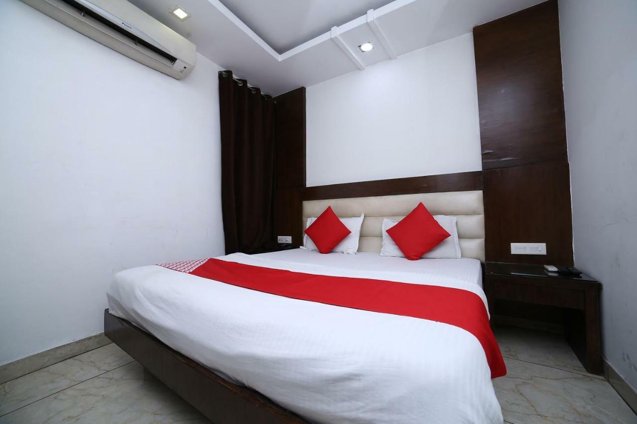 Oyo 11150 Hotel Jmd Rooms Нью-Делі Екстер'єр фото