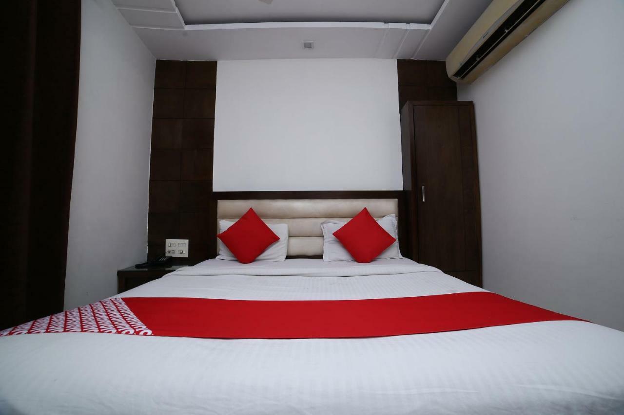 Oyo 11150 Hotel Jmd Rooms Нью-Делі Екстер'єр фото
